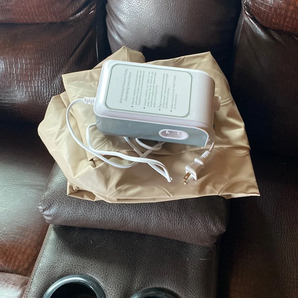 This is a Alternating Pressure pump and bed mattress